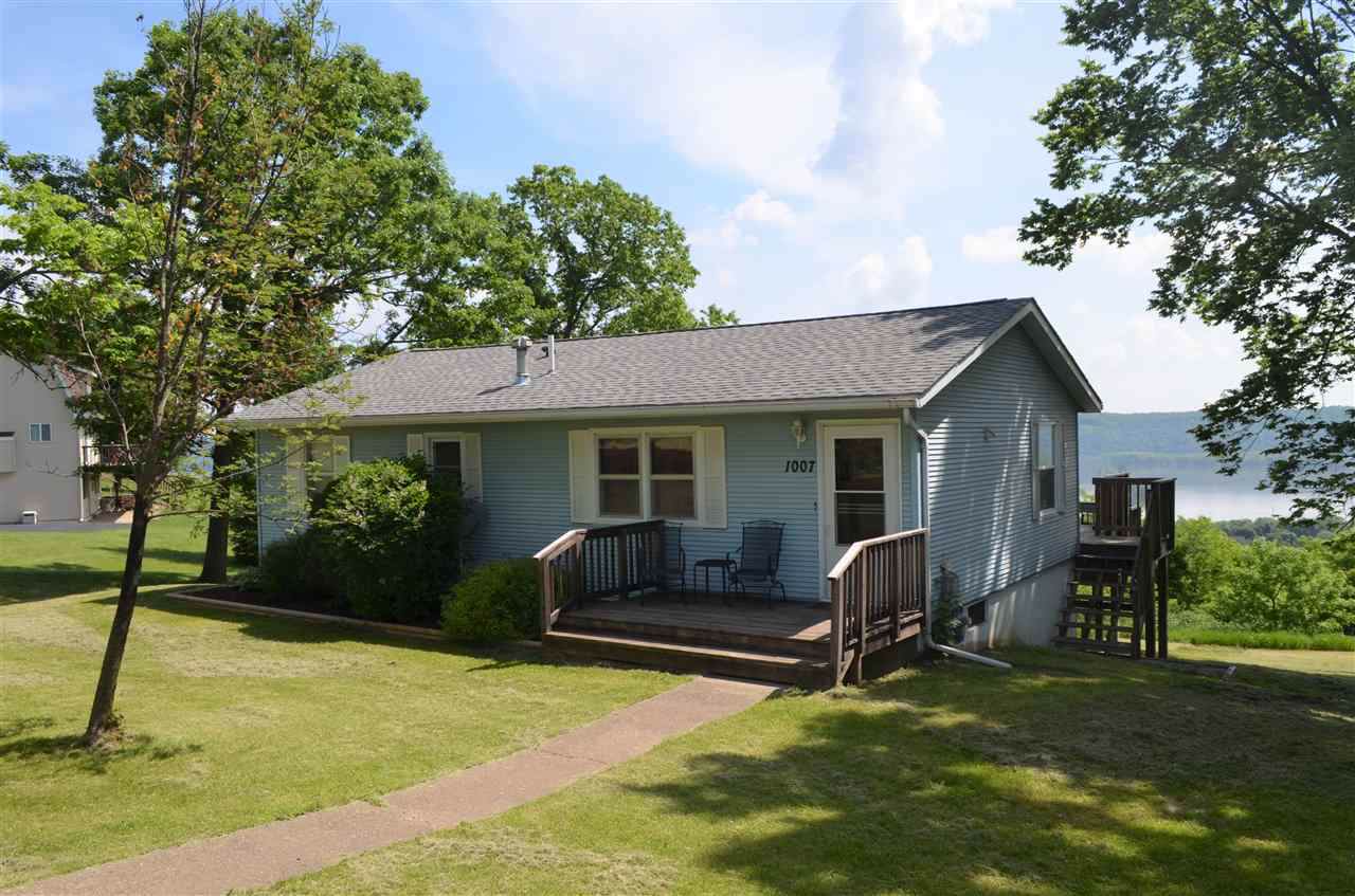 1007 Acre Street - Photo 1