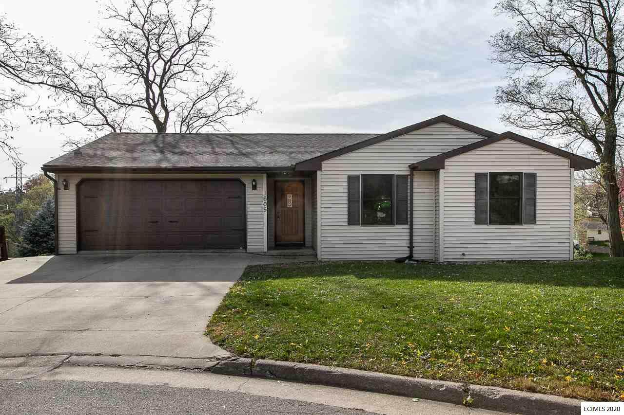 1605 Amelia Circle - Photo 1