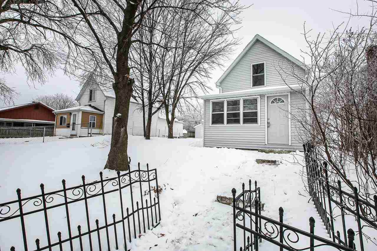 1693 Garfield Avenue - Photo 1