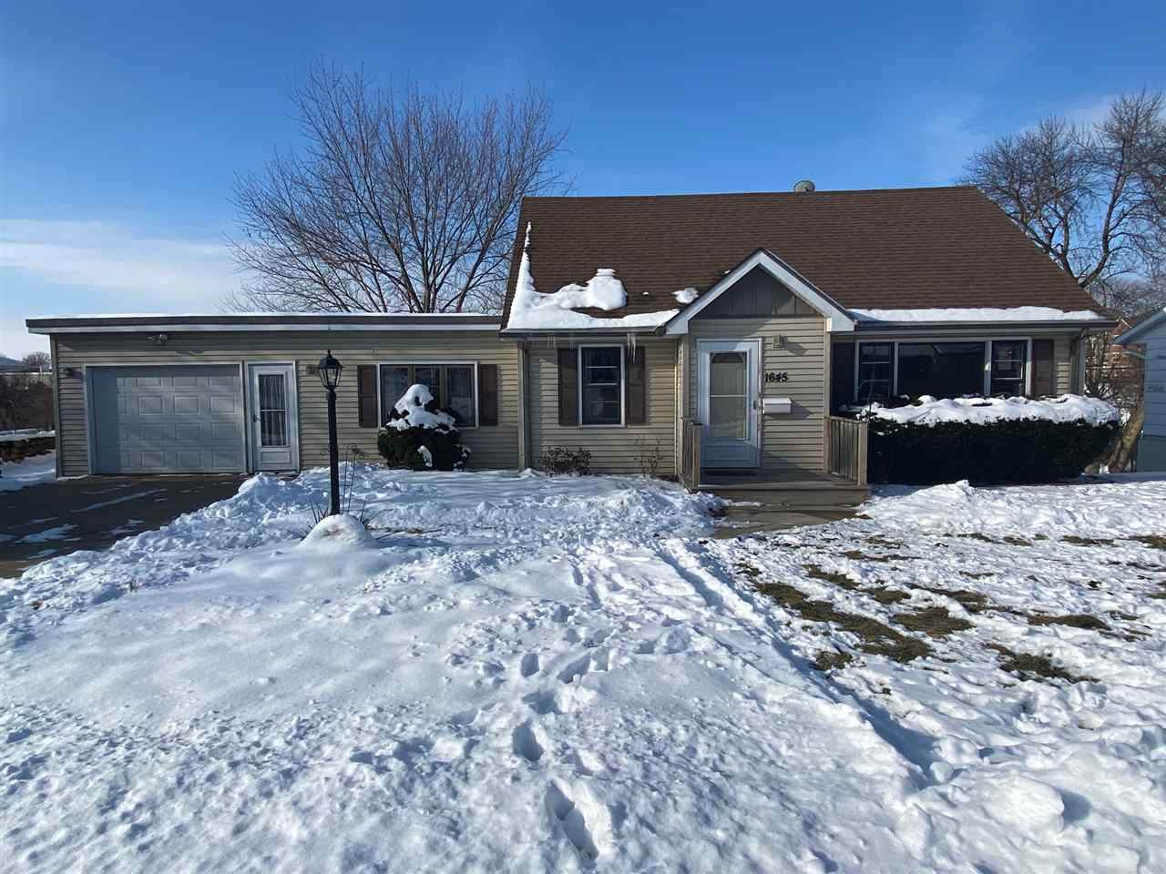 1645 Earl Drive - Photo 1