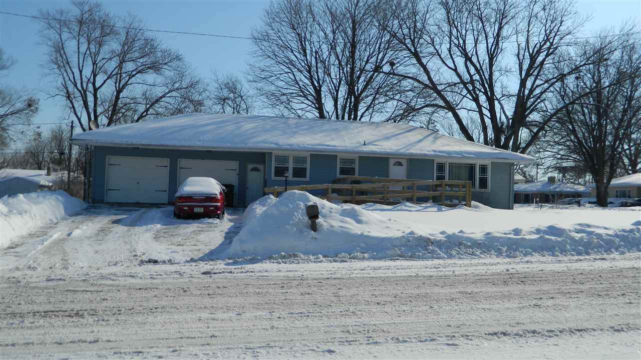417 Thomas Avenue - Photo 1