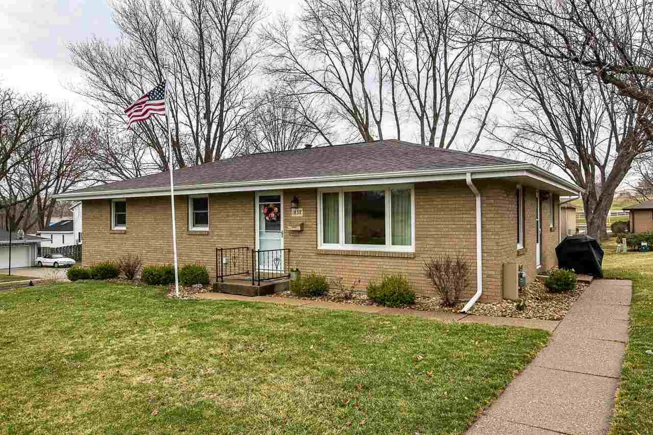 1837 Carter Rd - Photo 1