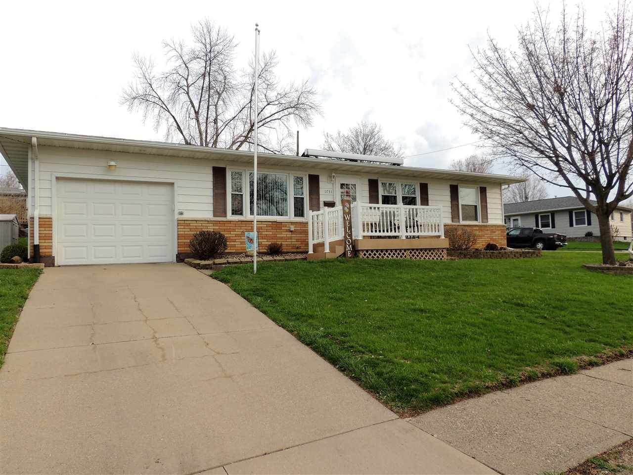 1731 Sarah Street - Photo 1