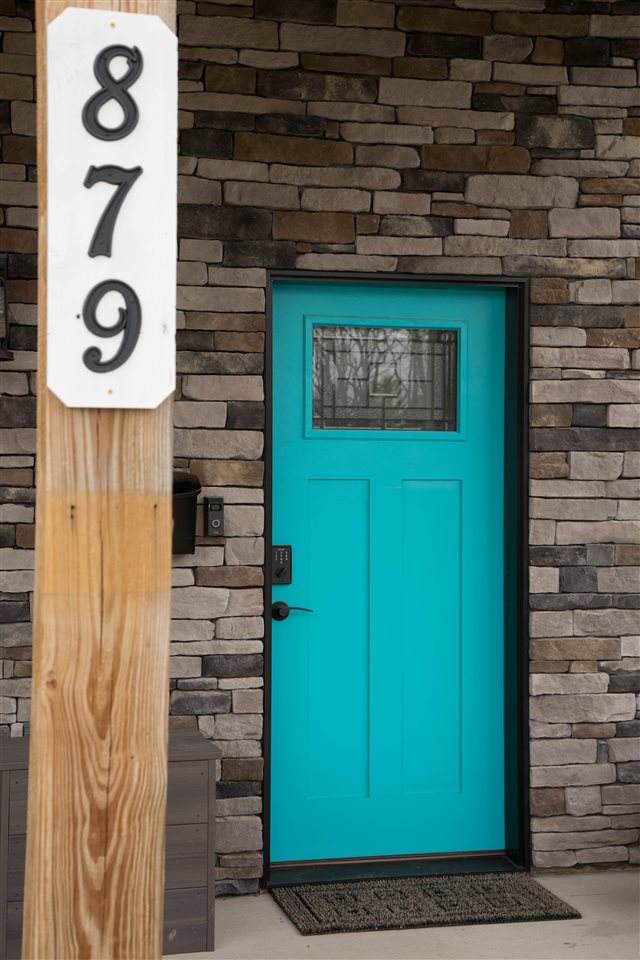 879 Rush Street - Photo 1