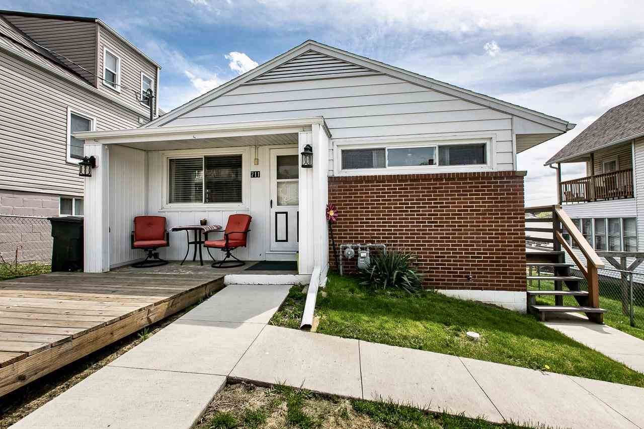711 Ries St. - Photo 1