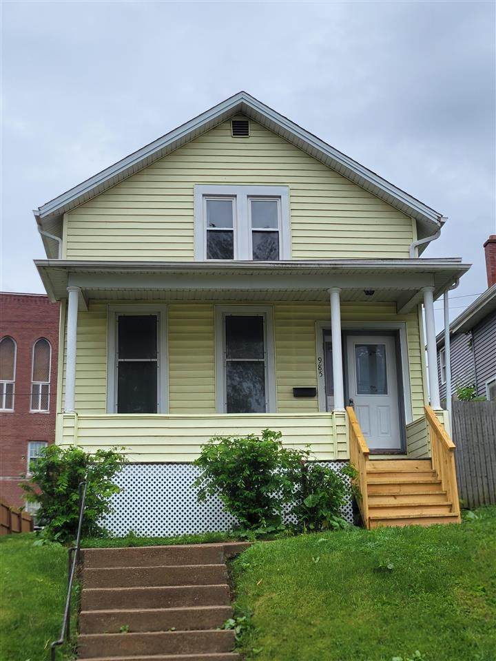 985 Center Pl Place - Photo 1