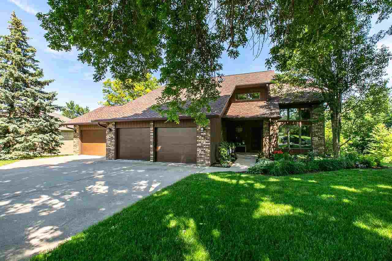 2538 Hacienda Drive - Photo 1