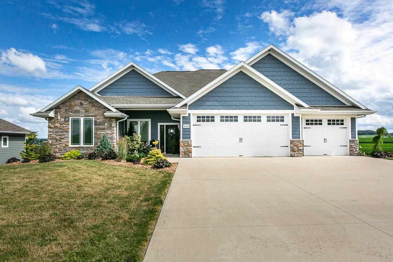2038 Creek Wood Drive - Photo 1