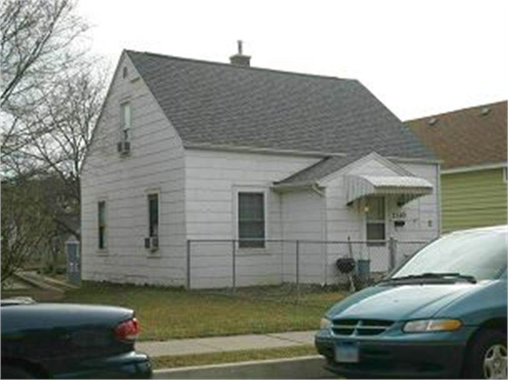 2560 Queen Street - Photo 1
