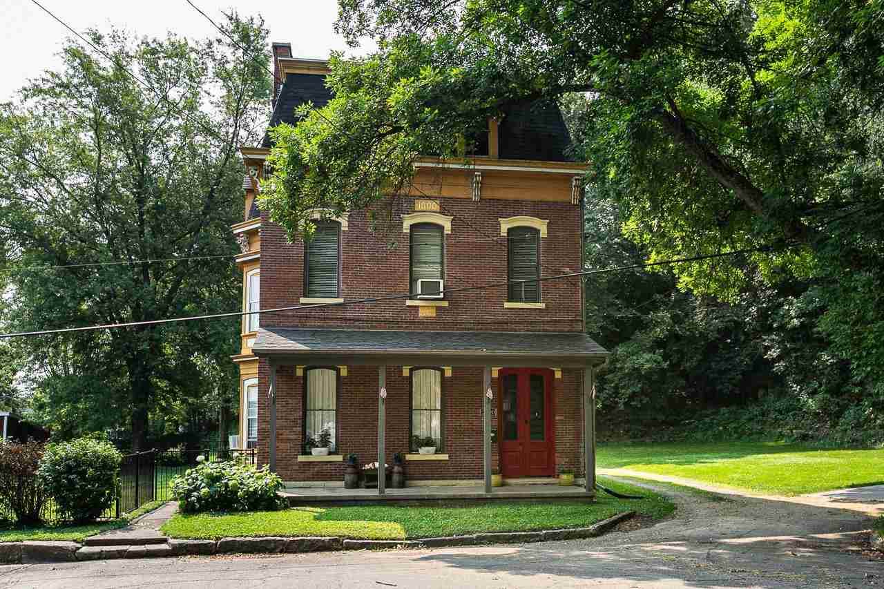 2390 Broadway Street - Photo 1
