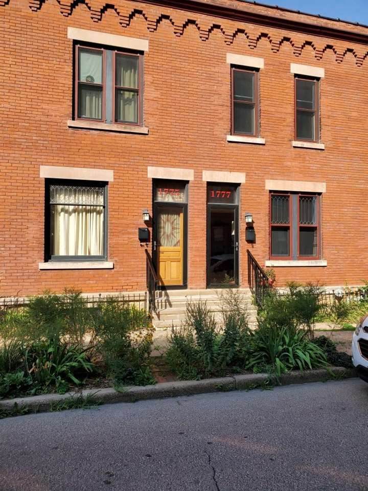 1777 Washington Street - Photo 1