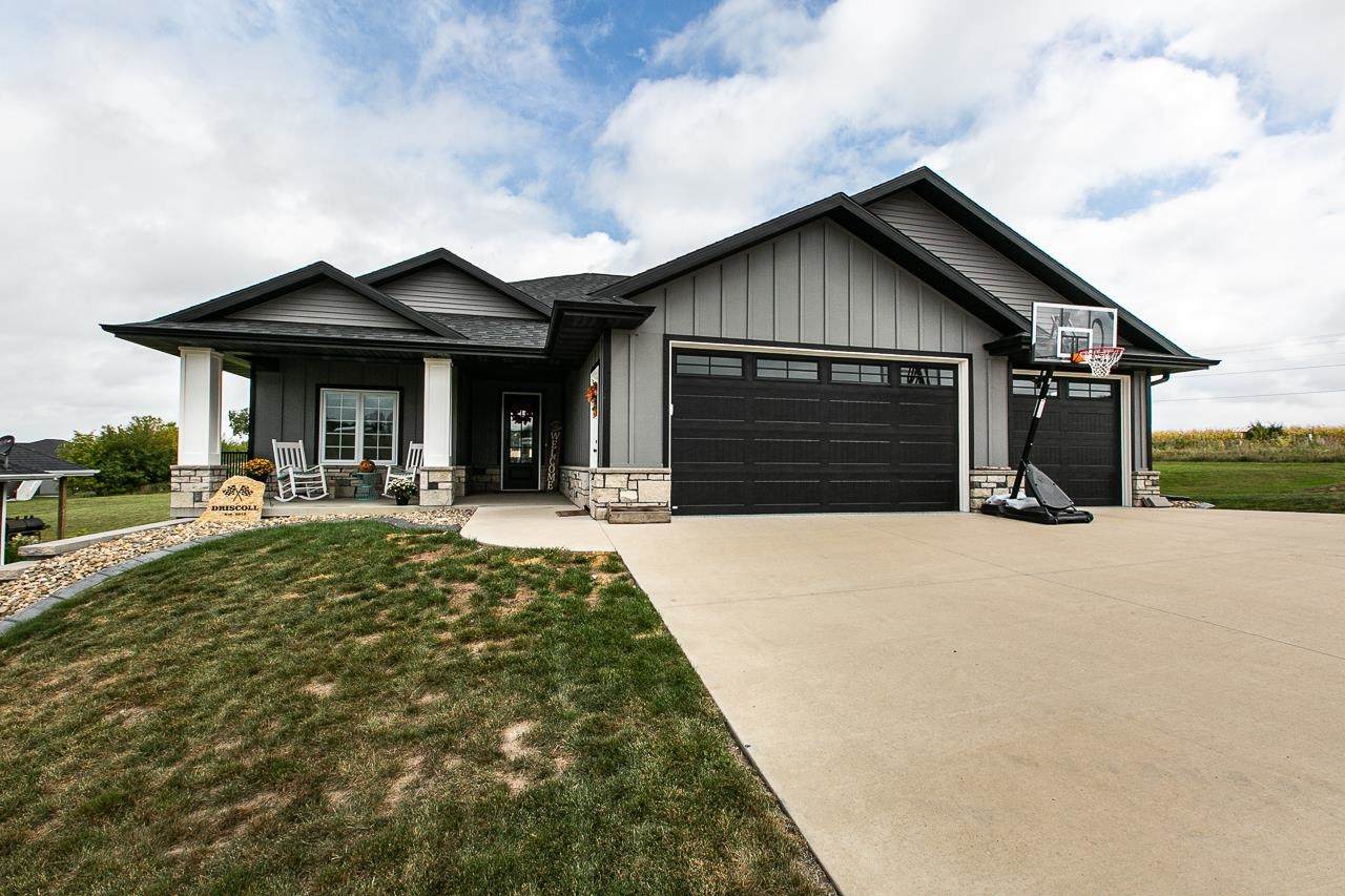 528 Stone Valley Drive - Photo 1