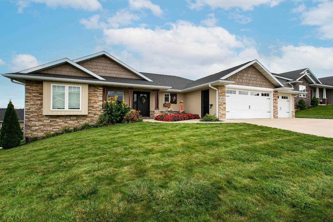 2254 Jo Ann Drive - Photo 1