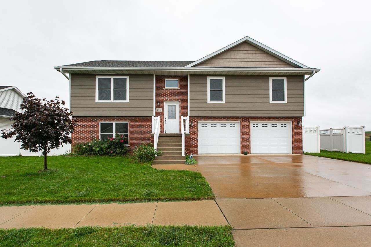 360 Shrewsbury Lane - Photo 1