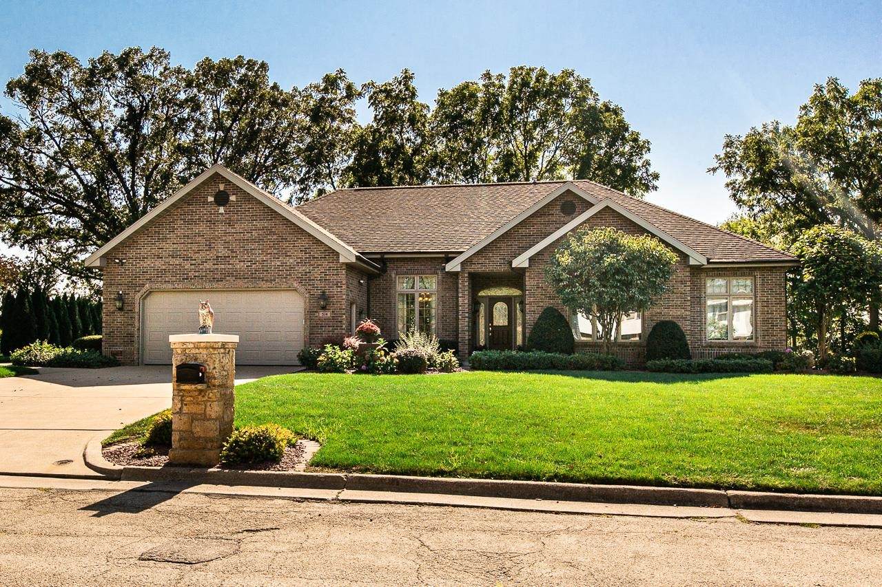 514 Woodland Court - Photo 1