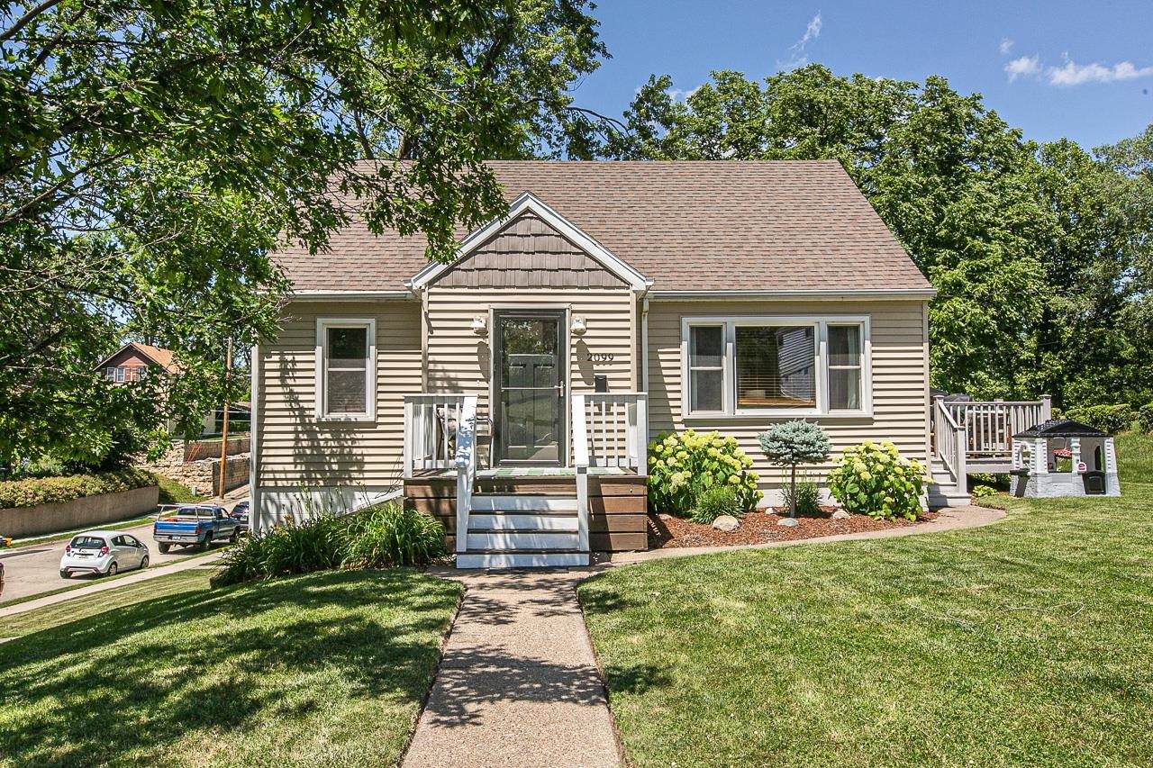 2099 Sunnyview Drive - Photo 1