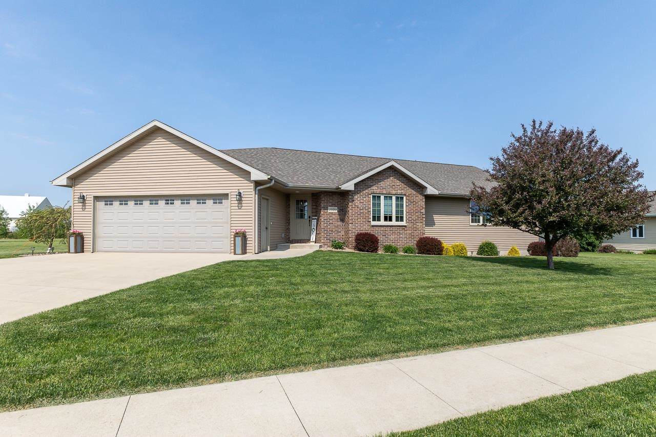 1030 11th St Sw Street, Dyersville, IA 52040 (MLS 147229) EXIT