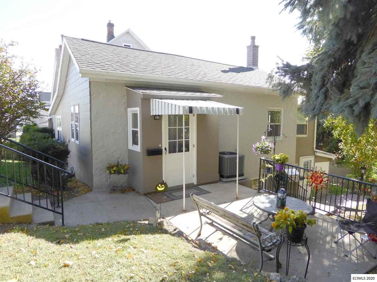 2417 Queen Street - Photo 1