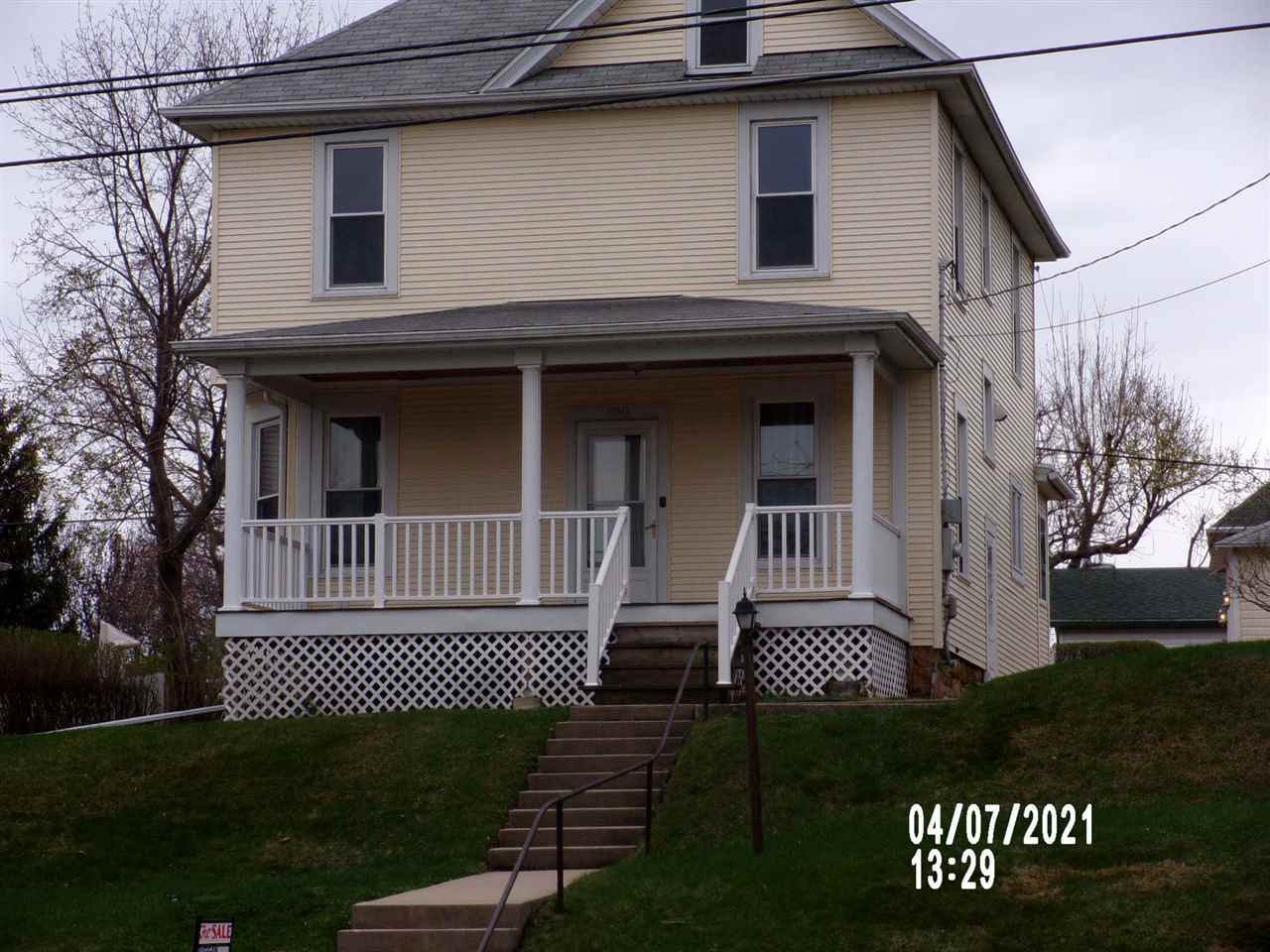 950 Unniversity Avenue - Photo 1