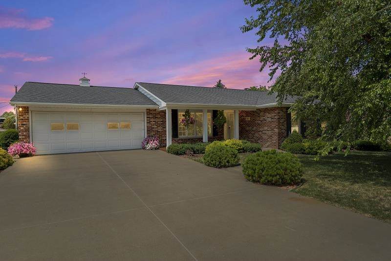 1023 2nd Street - Photo 1