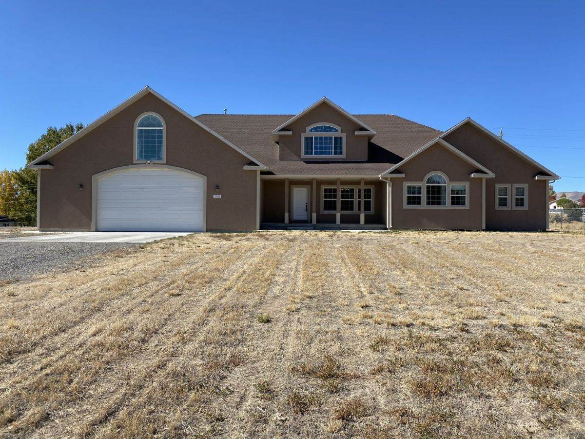 2935 Sagecrest Drive - Photo 1
