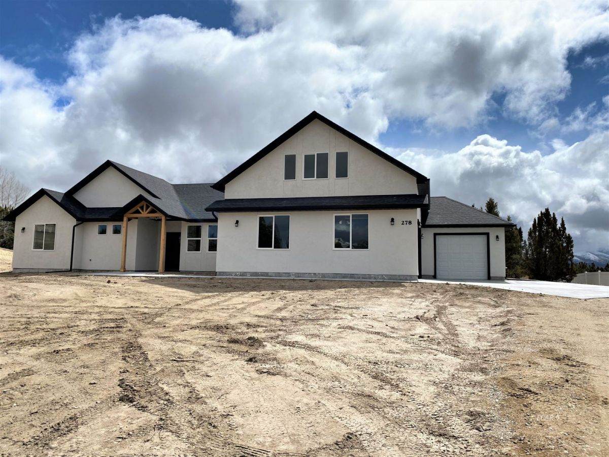 376 Lookout Drive - Photo 1