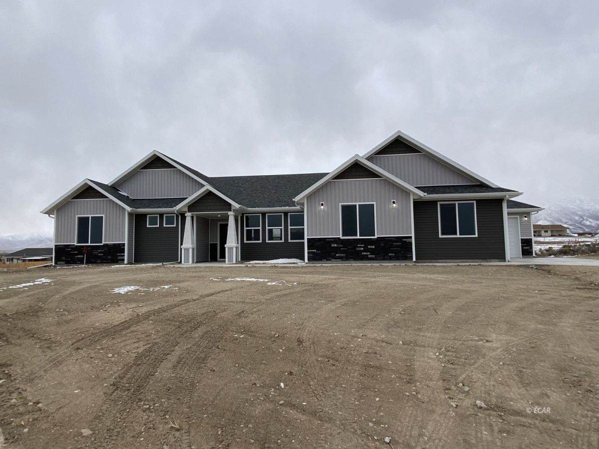 952 Alpine Drive - Photo 1