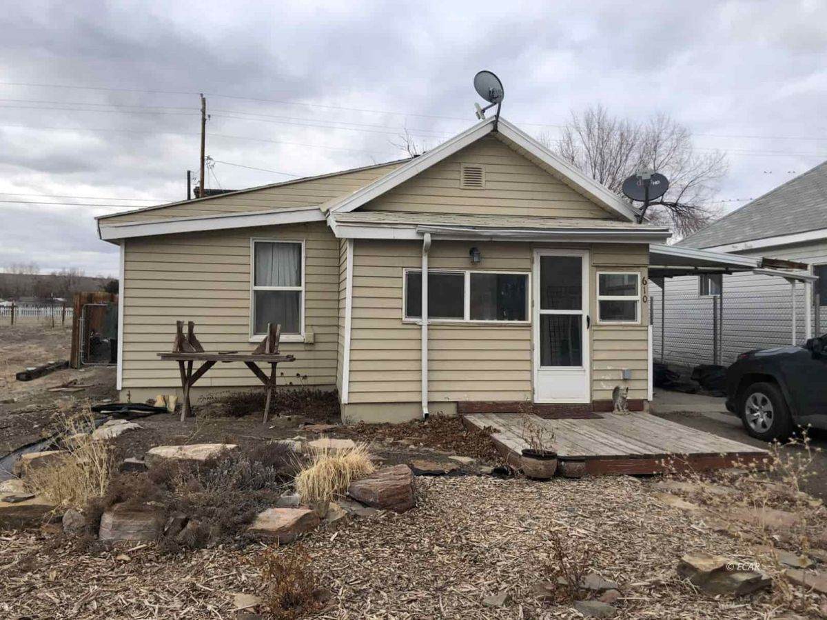 610 Camp Street - Photo 1