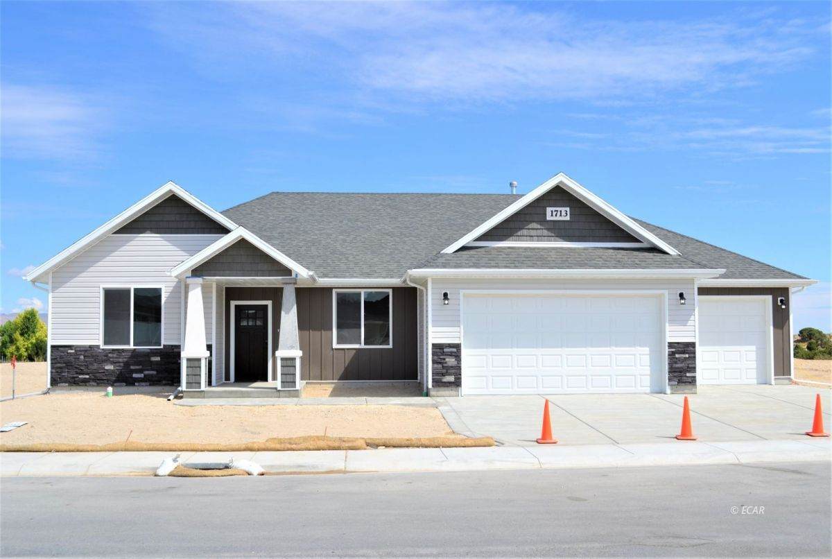 987 Eisenhower Avenue - Photo 1