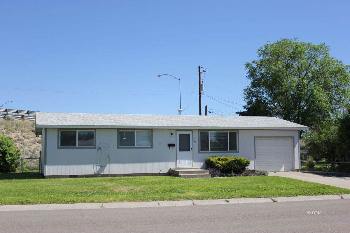 955 Country Club Drive - Photo 1