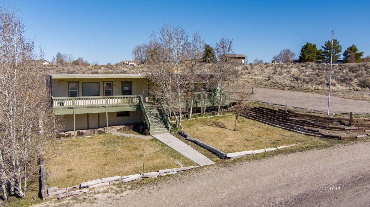 451 Spring Creek Parkway - Photo 1