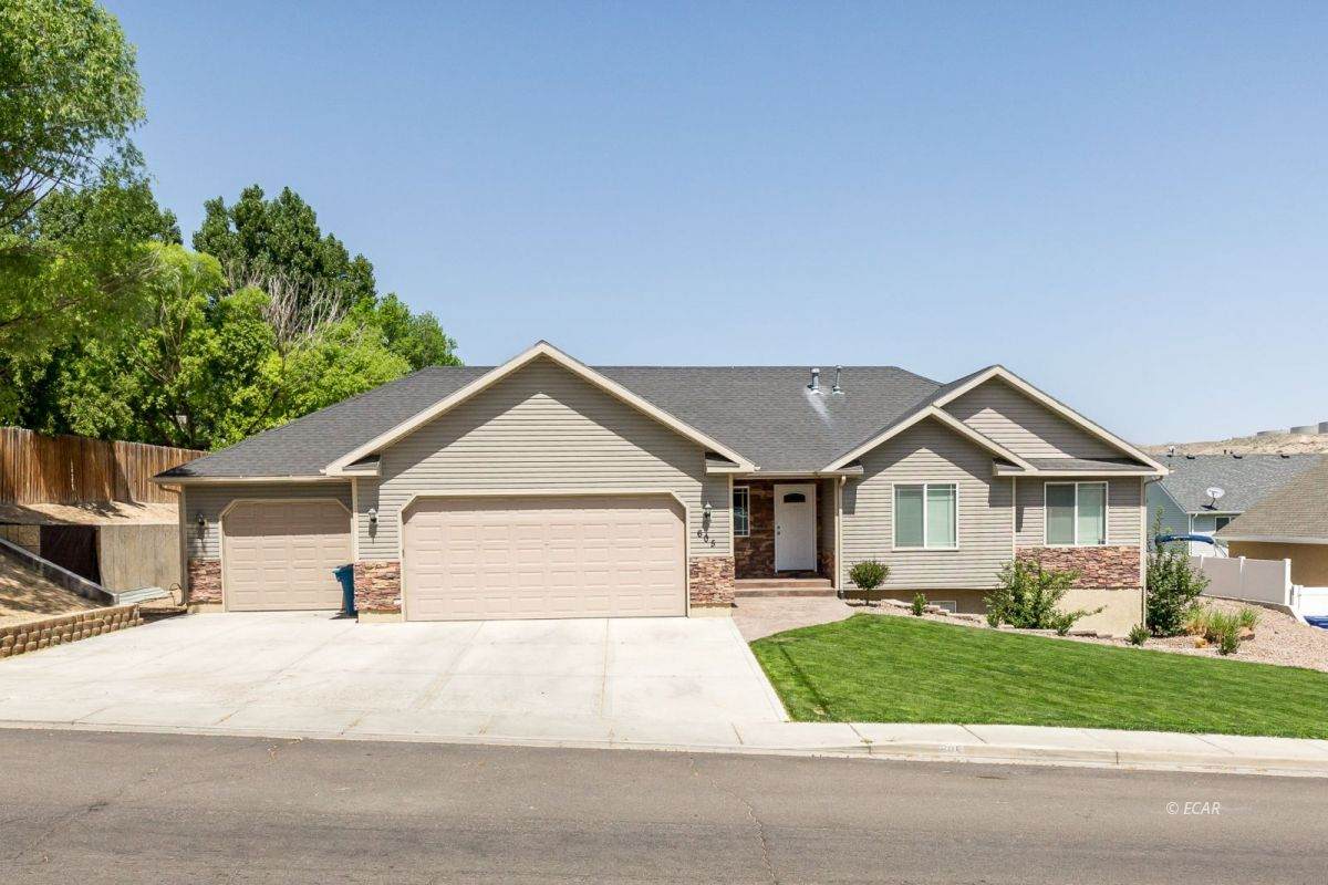 605 Chris Avenue - Photo 1