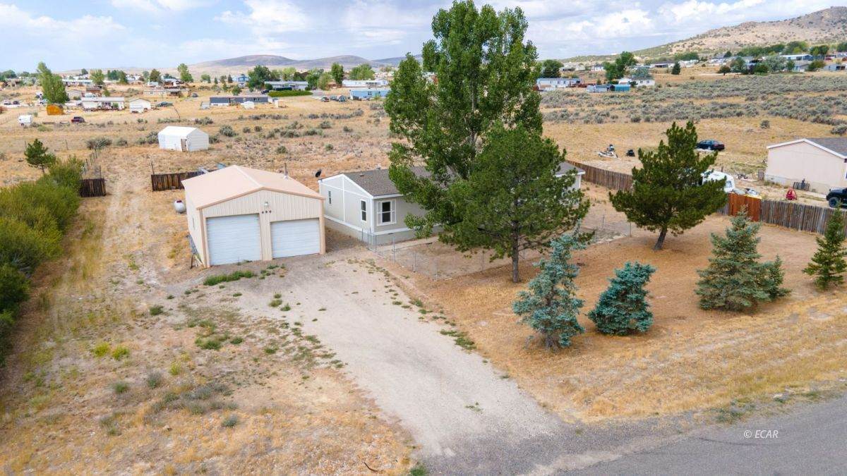 499 Lynx Drive - Photo 1