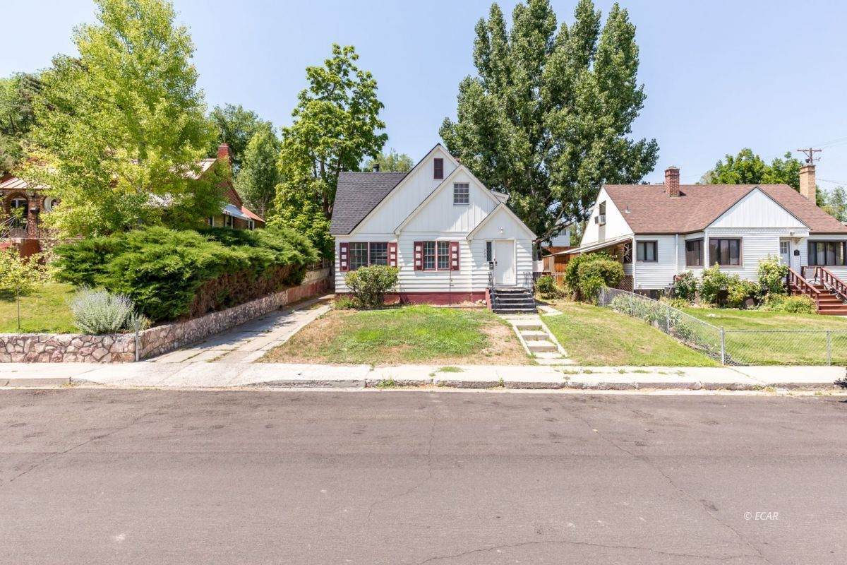 773 Juniper Street - Photo 1
