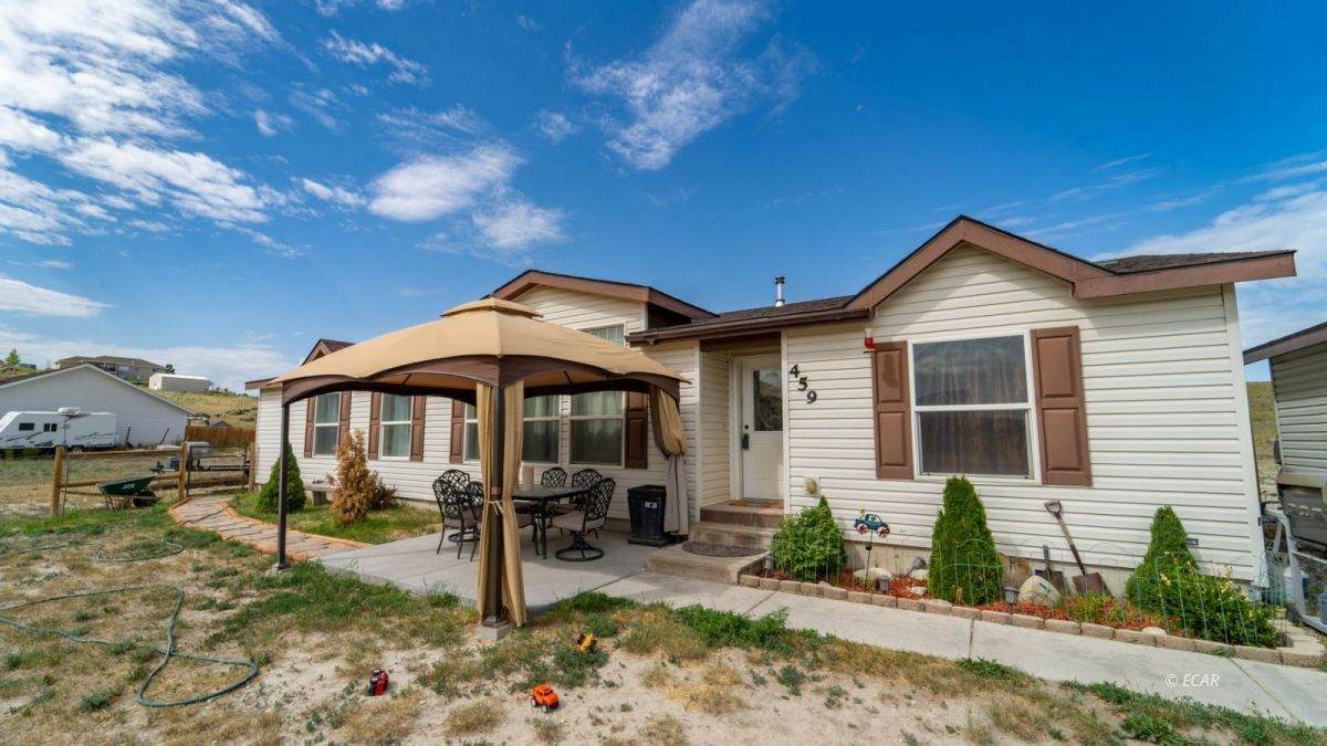 459 Flora Bay - Photo 1