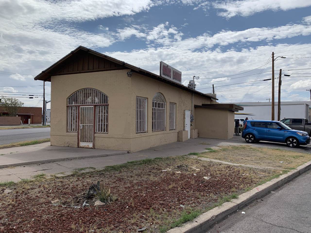 2901 Magoffin Avenue - Photo 1