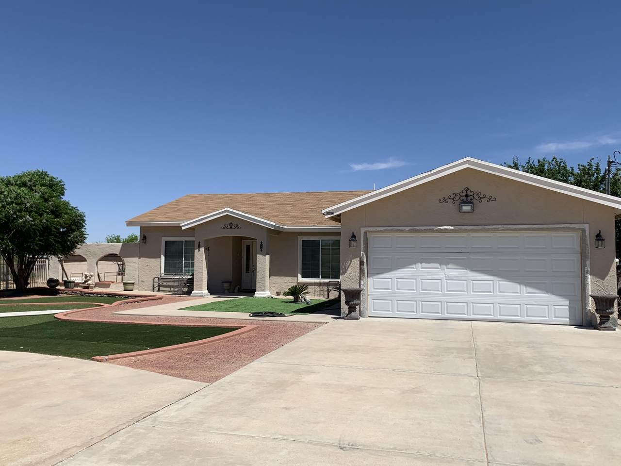 15033 Mccracken Drive - Photo 1