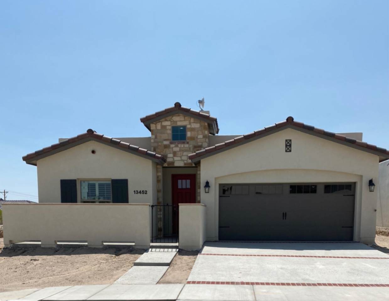 13638 Bradford Street - Photo 1