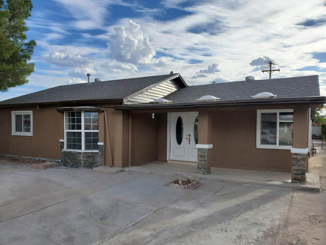 1507 Sioux Drive - Photo 1