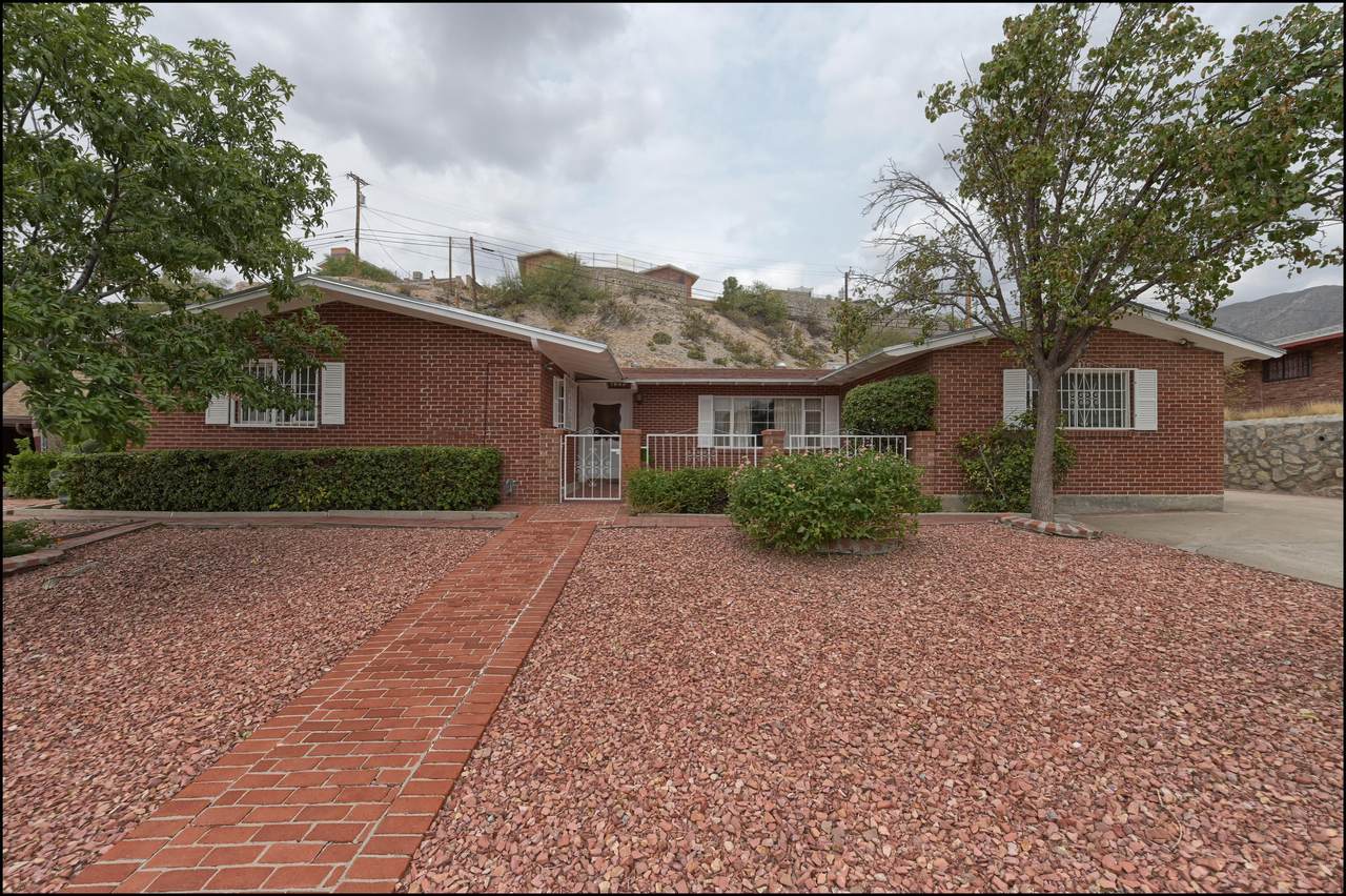 4273 Canterbury Drive - Photo 1