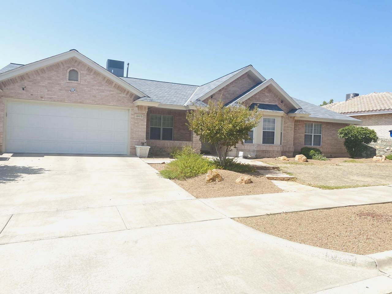 1025 Sun Ridge Drive - Photo 1