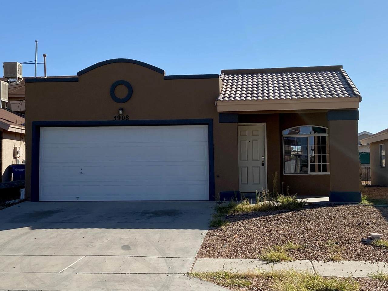 3908 Tierra Isla Way - Photo 1
