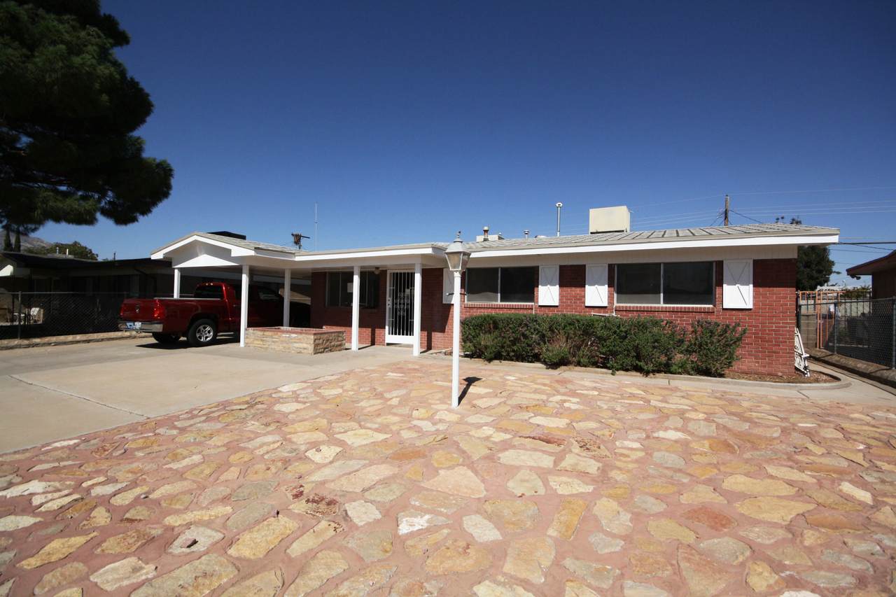 5829 Macaw Avenue - Photo 1