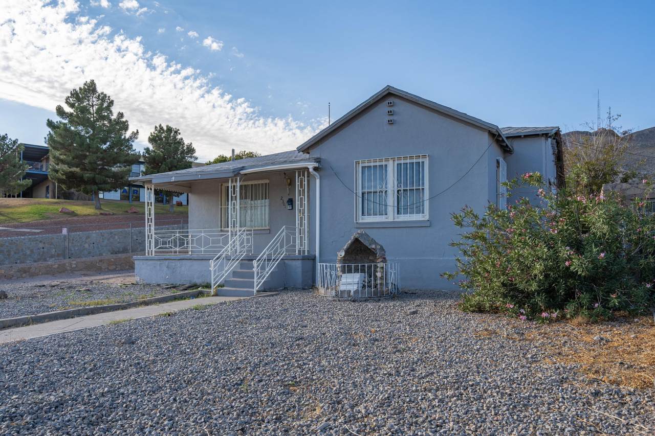 2301 Arizona Avenue - Photo 1
