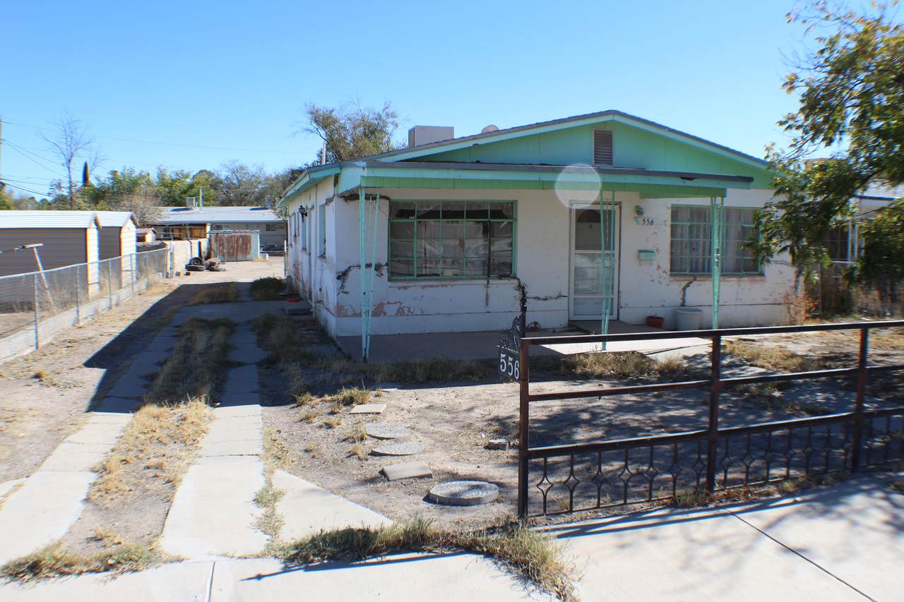 556 Carol Street - Photo 1