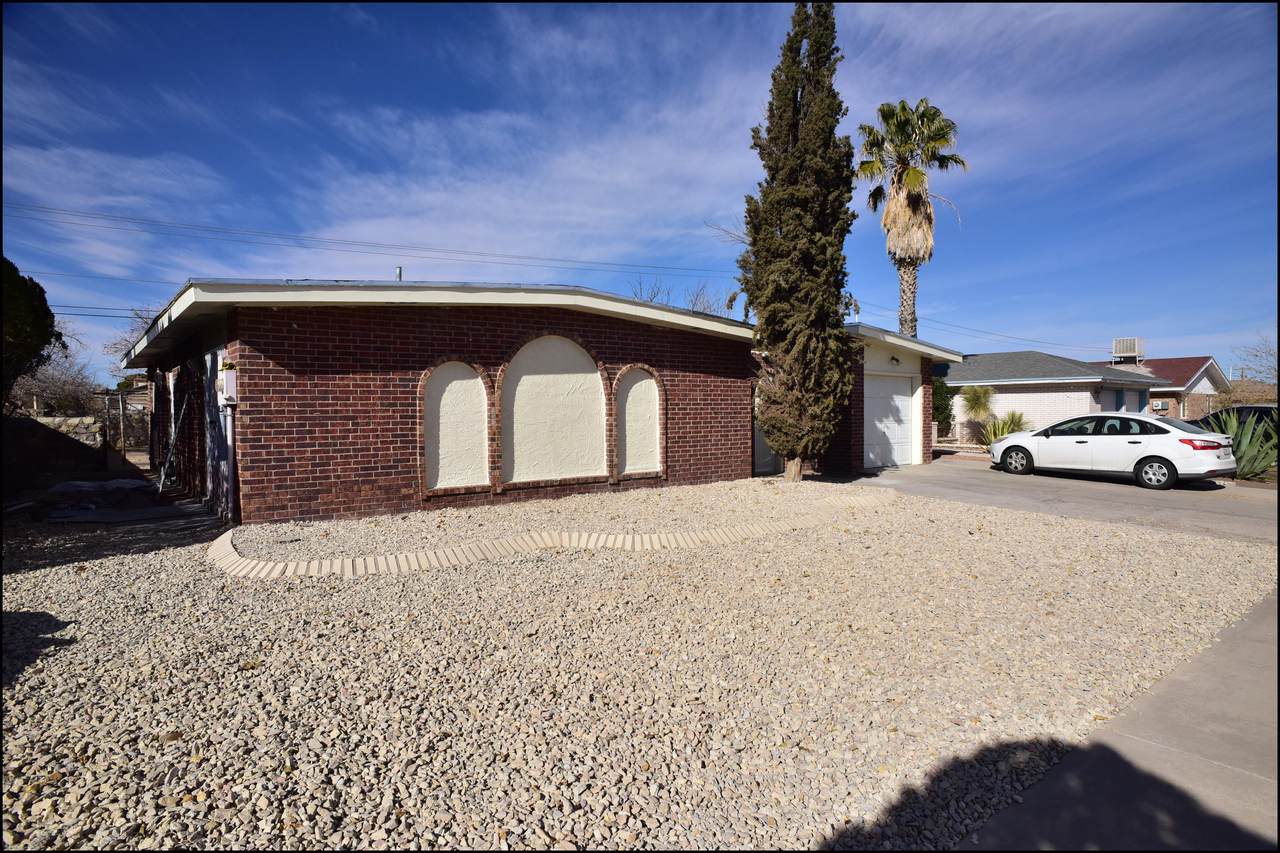 3453 Glen Drive - Photo 1