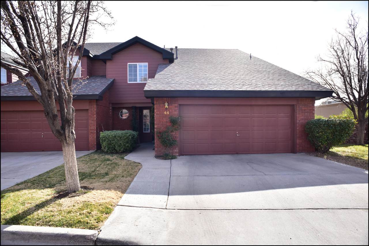44 Stratford Hall Circle - Photo 1