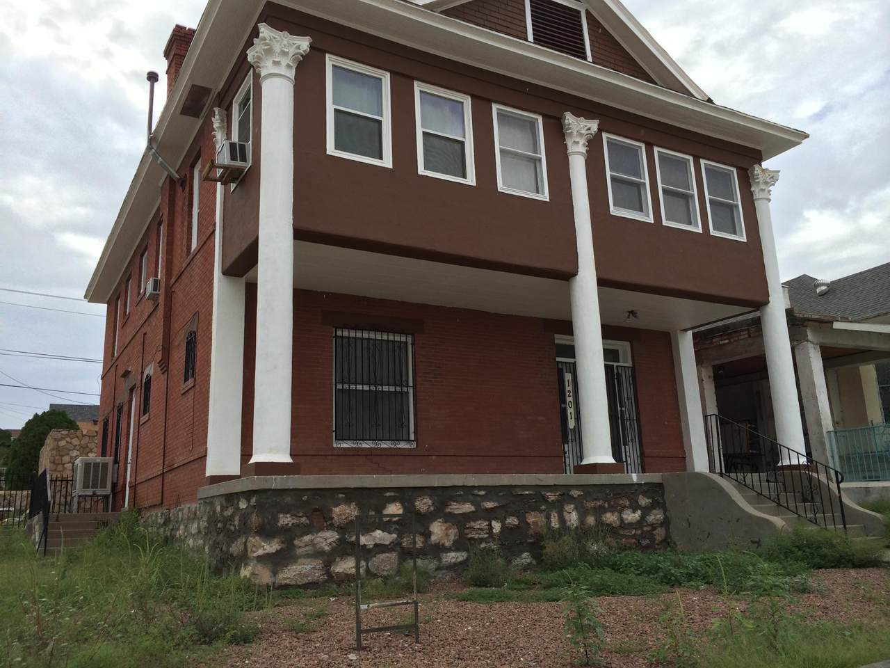 1201 Laurel Street - Photo 1
