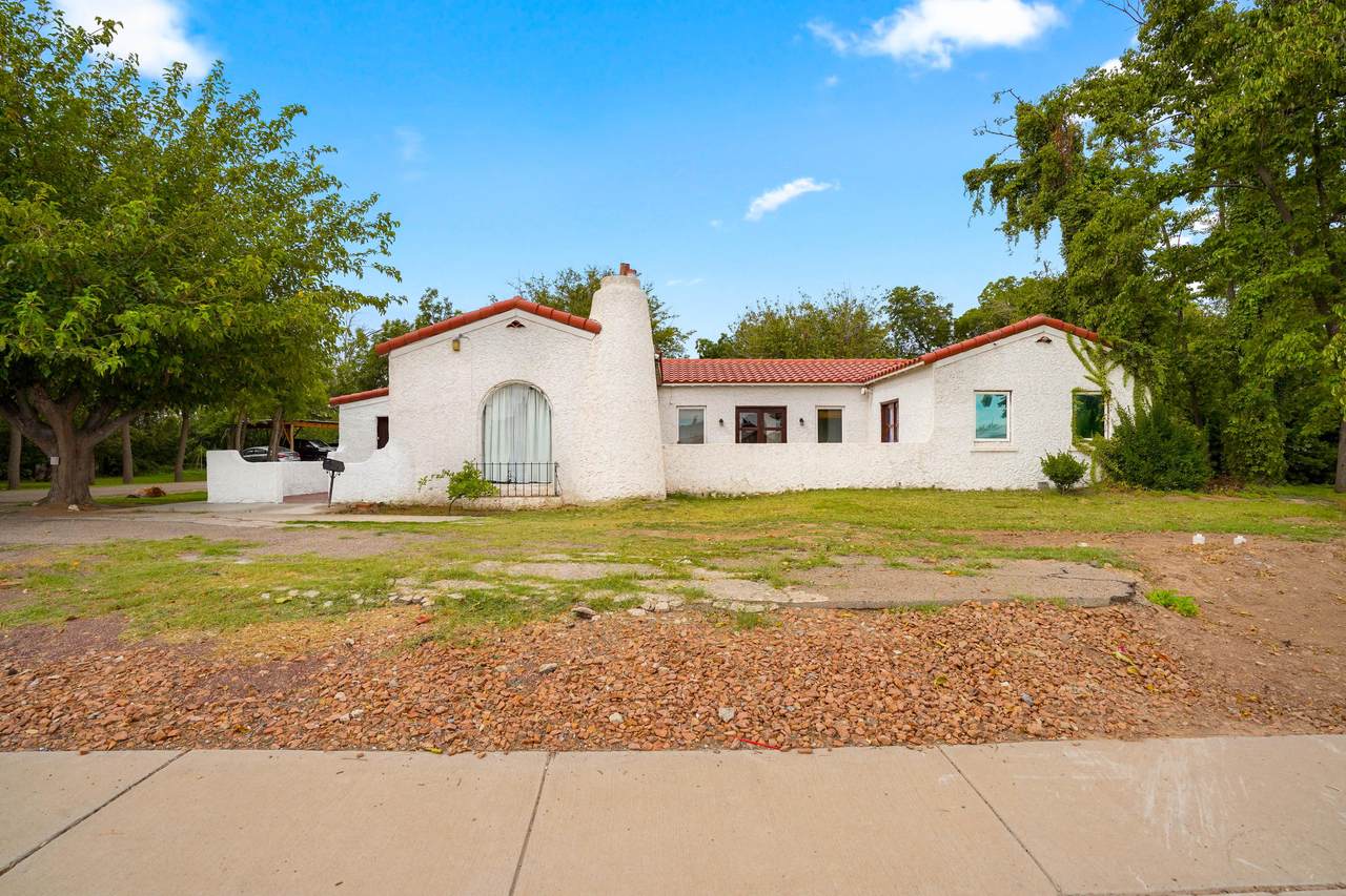 7524 North Loop Drive - Photo 1