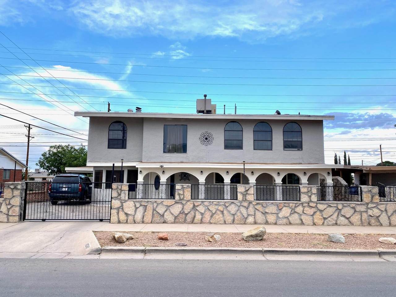 10240 Shenandoah Street - Photo 1